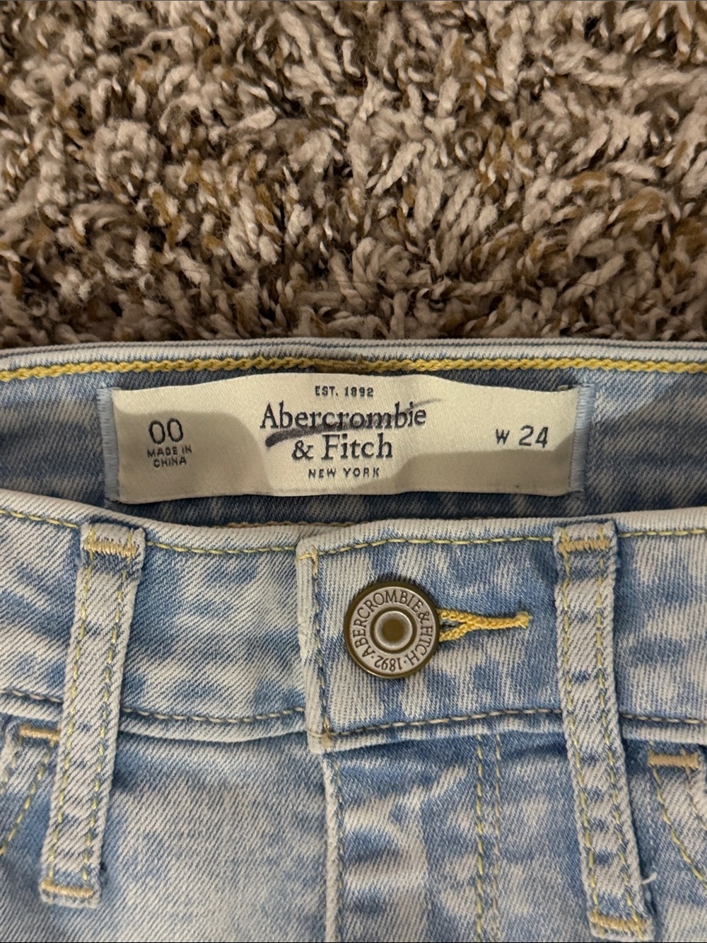 Abercrombie & Fitch Jeans for women - Picture 2 of 3